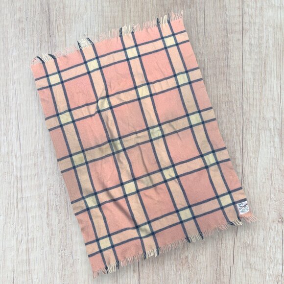 VINTAGE Troy Robe Pink Blue Plaid 100% Wool Baby Child Stadium Throw Blanket - Picture 6 of 10